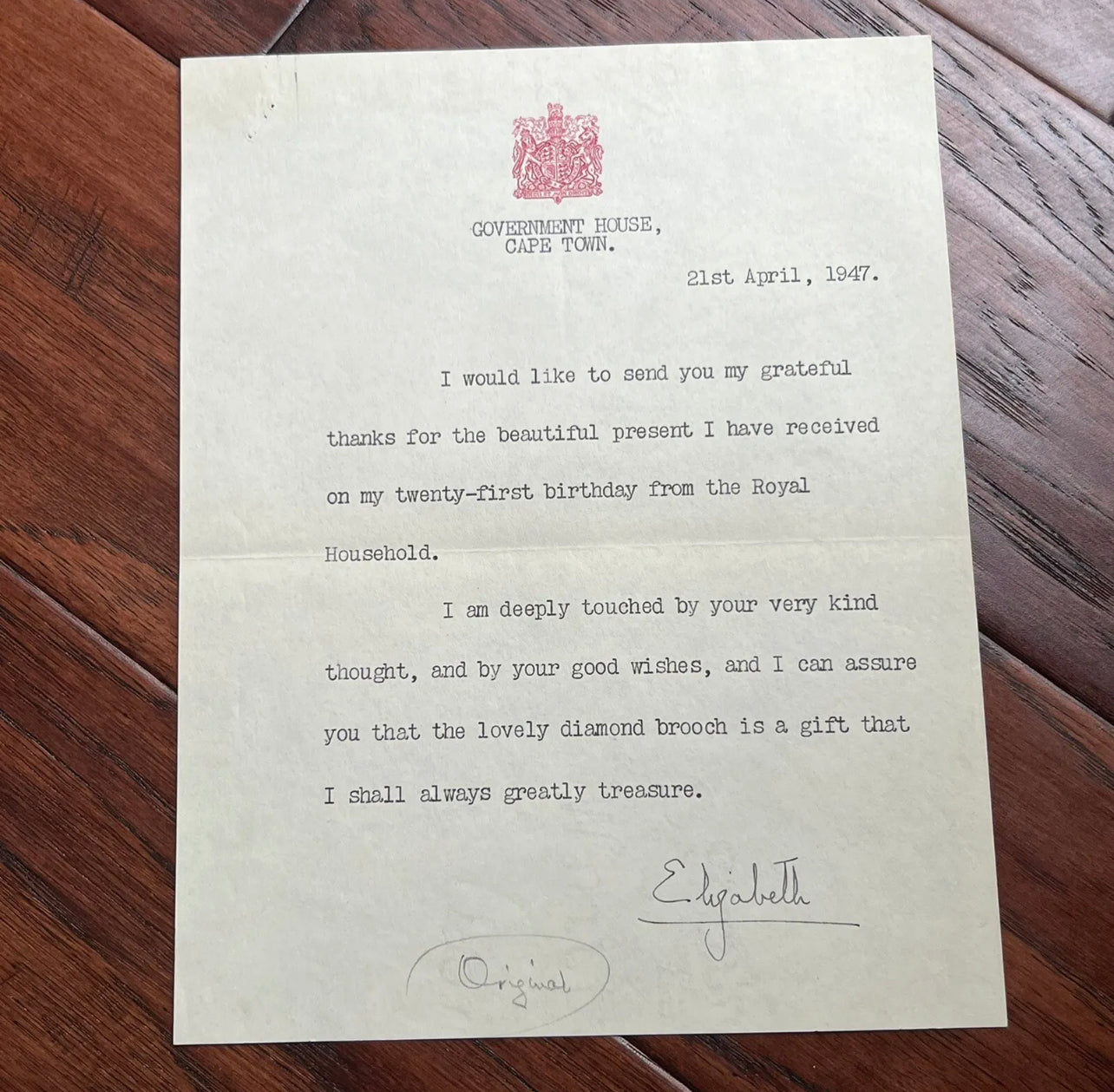 QUEEN ELIZABETH II * JSA LOA * Signed Letter Re 21st Birthday Gift Autograph