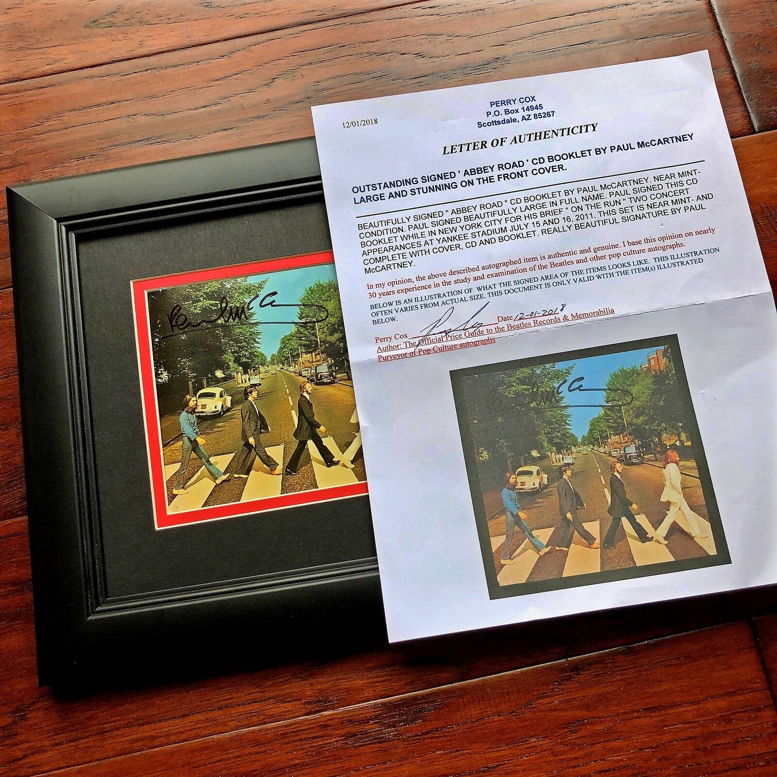PAUL MCCARTNEY * Perry Cox * ABBEY ROAD Autograph Mini GOLD RECORD Signed BEATLE