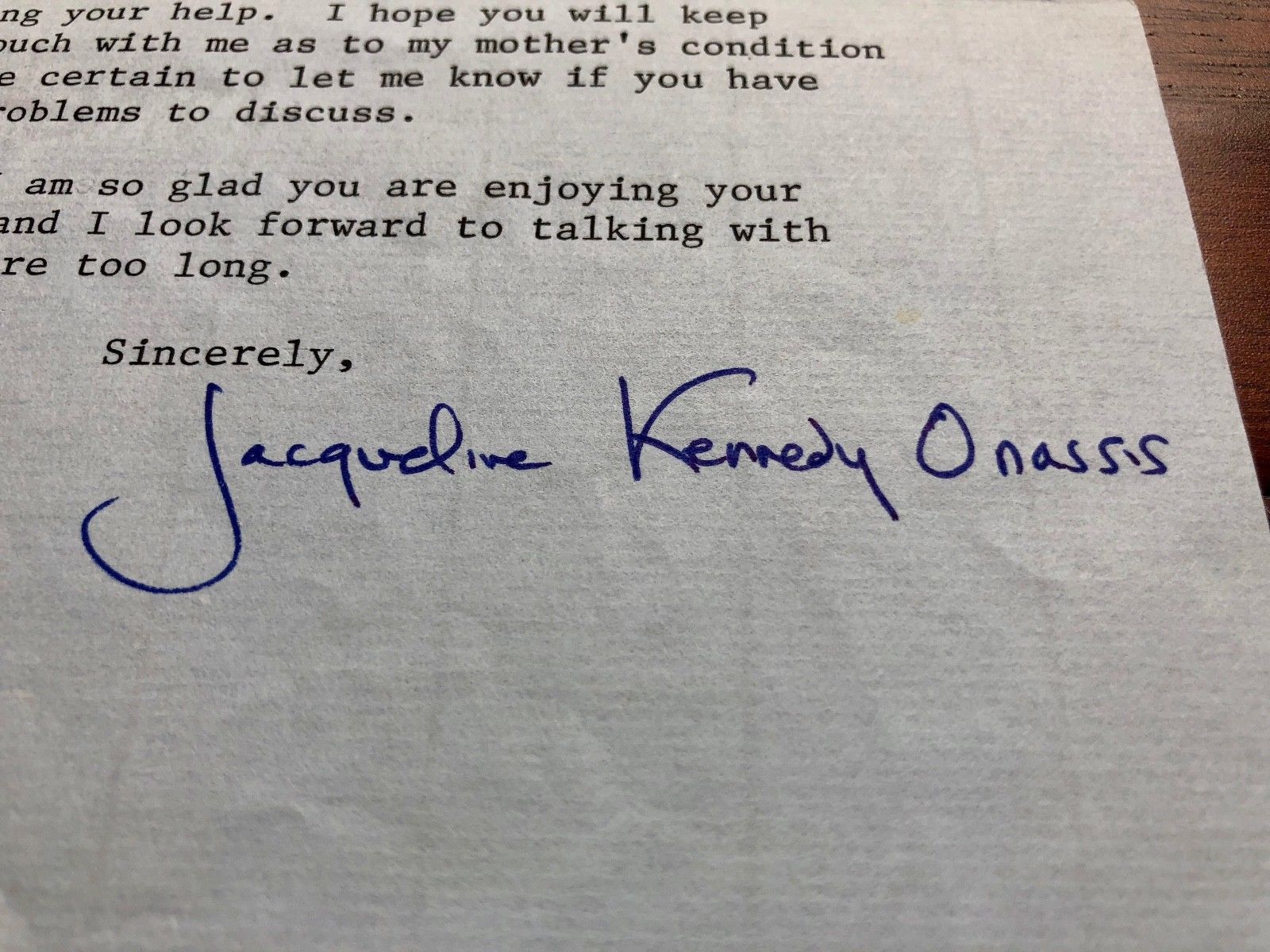 JACQUELINE KENNEDY * PSA/DNA * AUTOGRAPH Typed Letter SIGNED To Mom's Caretaker