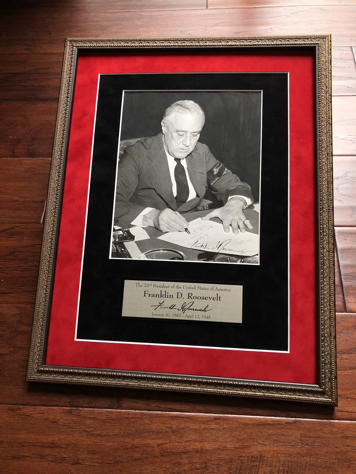 FRANKLIN D. ROOSEVELT * Signed DECLARING WAR ON JAPAN Photo * JSA COA Autograph