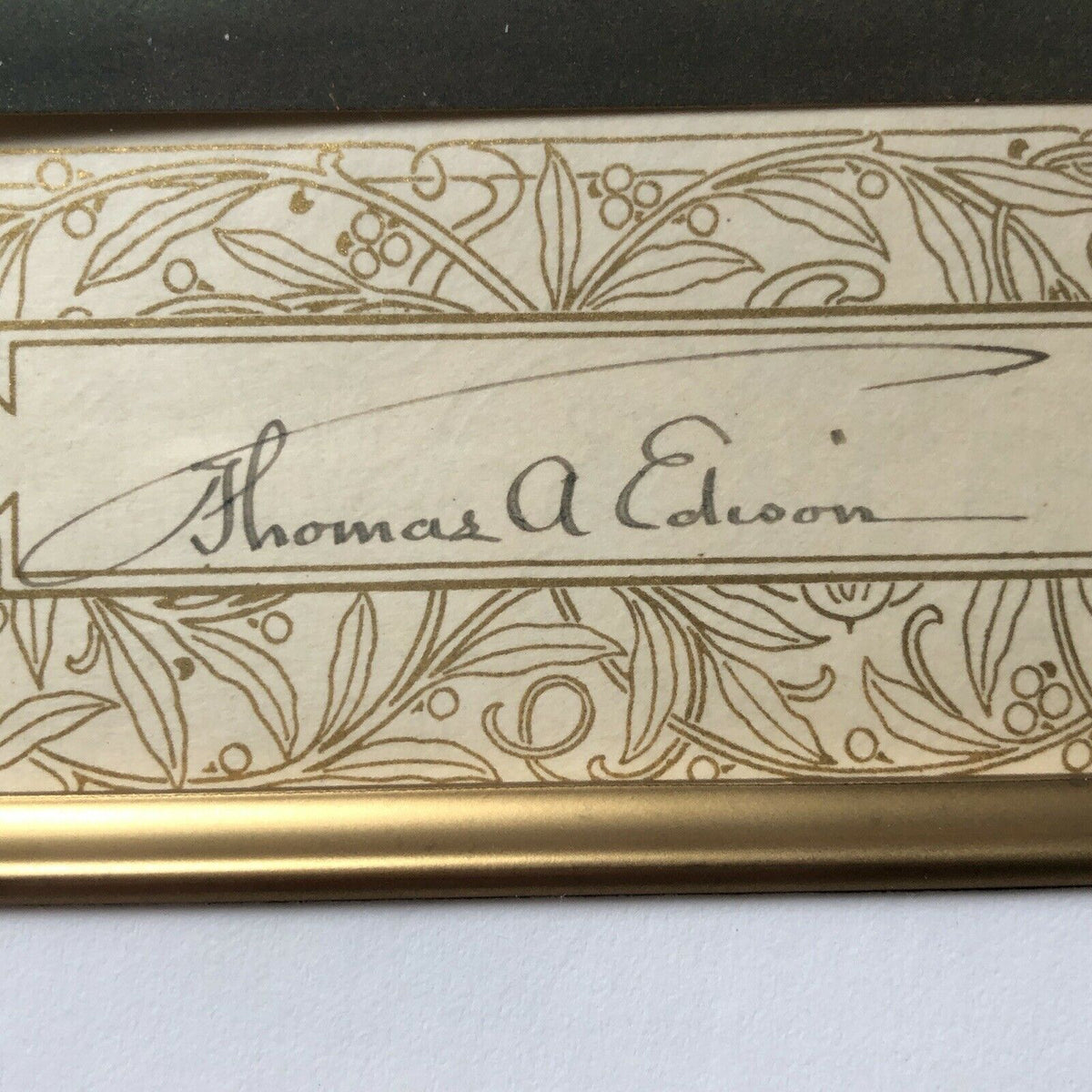 THOMAS EDISON * BAS BECKETT MINT 9 * Signed Unpersonalized Bust Photo Autograph
