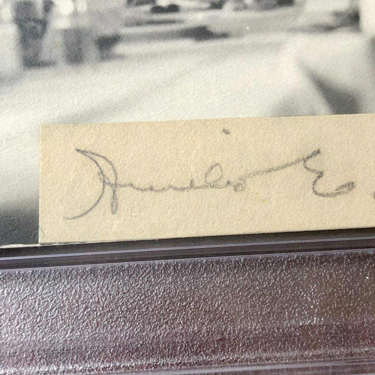 AMELIA EARHART * PSA/DNA Slabbed * Autograph Signed Photo with Provenance *