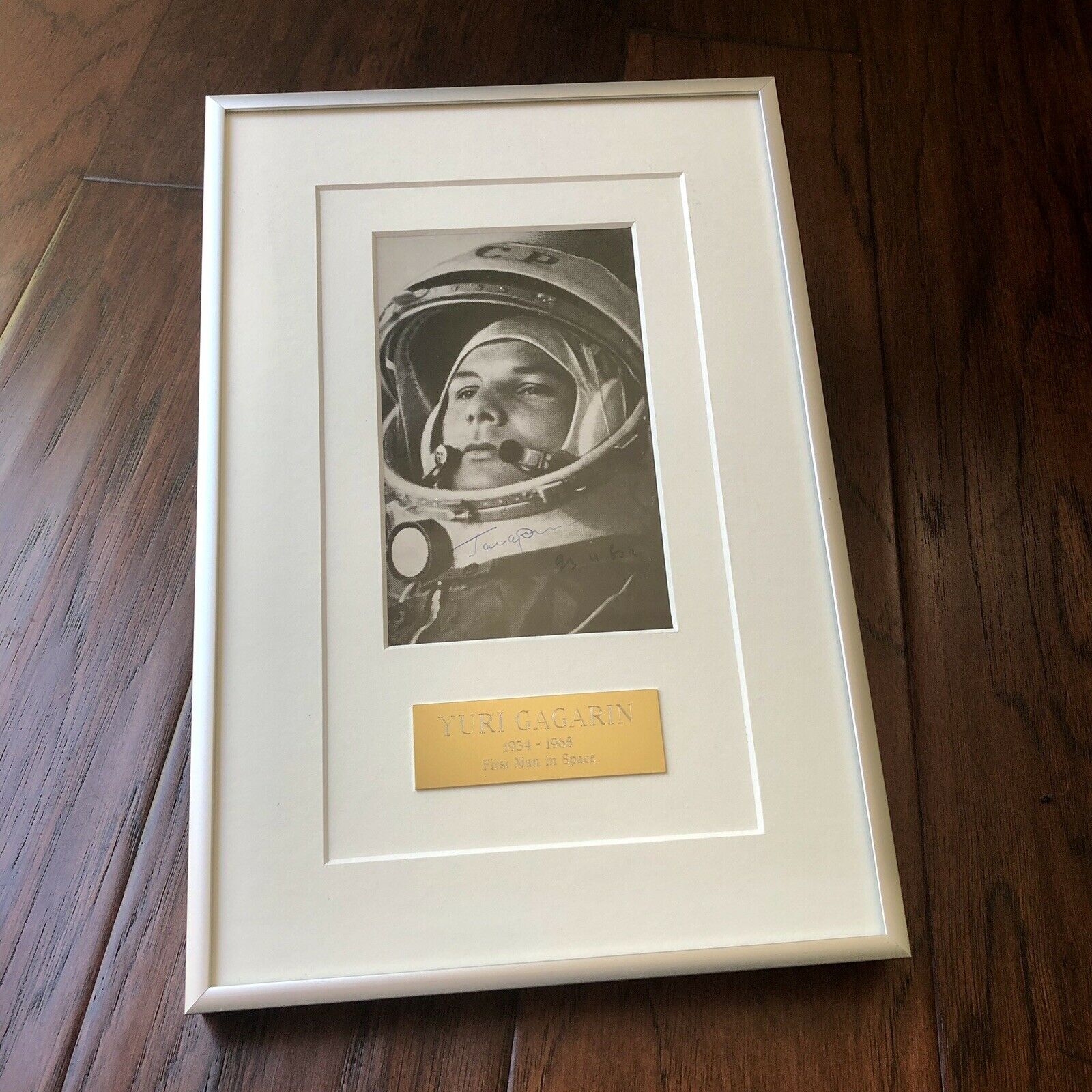 YURI GAGARIN * ZARELLI LOA * Autograph SPACE SUIT PORTRAIT Signed Photo * Vostok