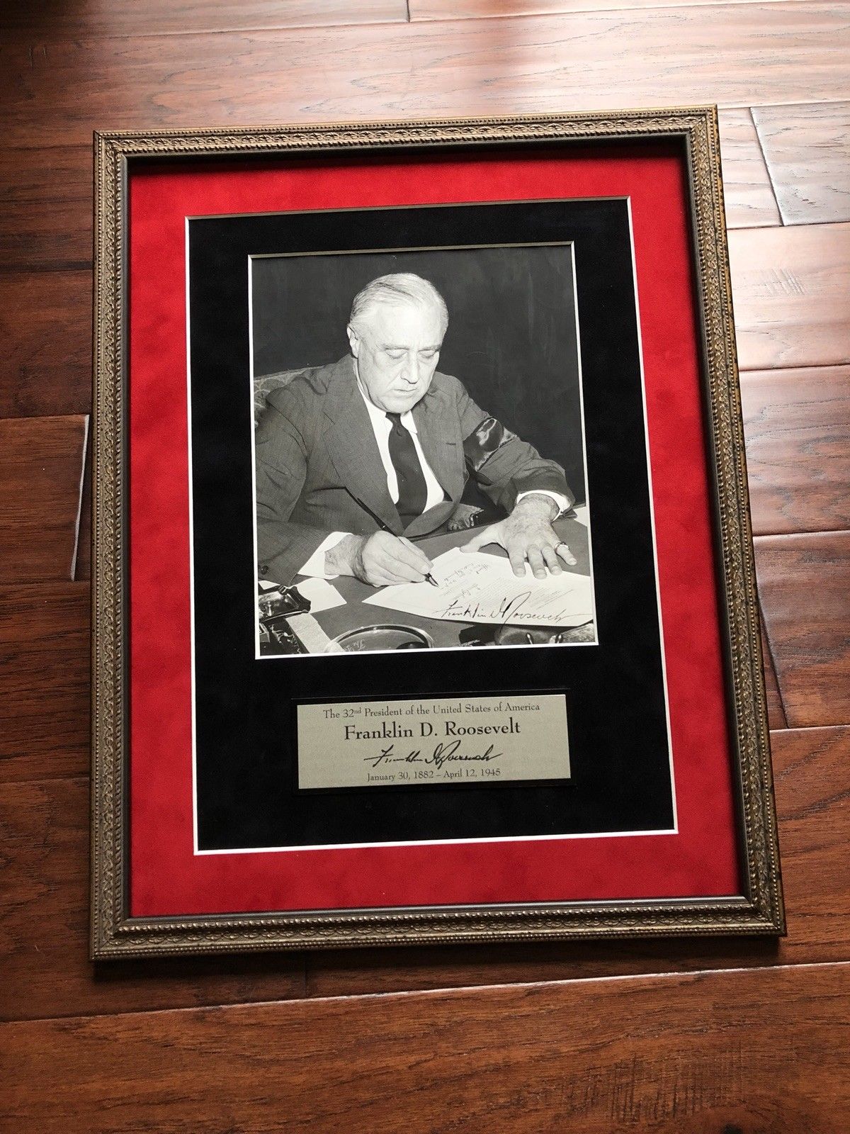 FRANKLIN D. ROOSEVELT * Signed DECLARING WAR ON JAPAN Photo * JSA COA Autograph