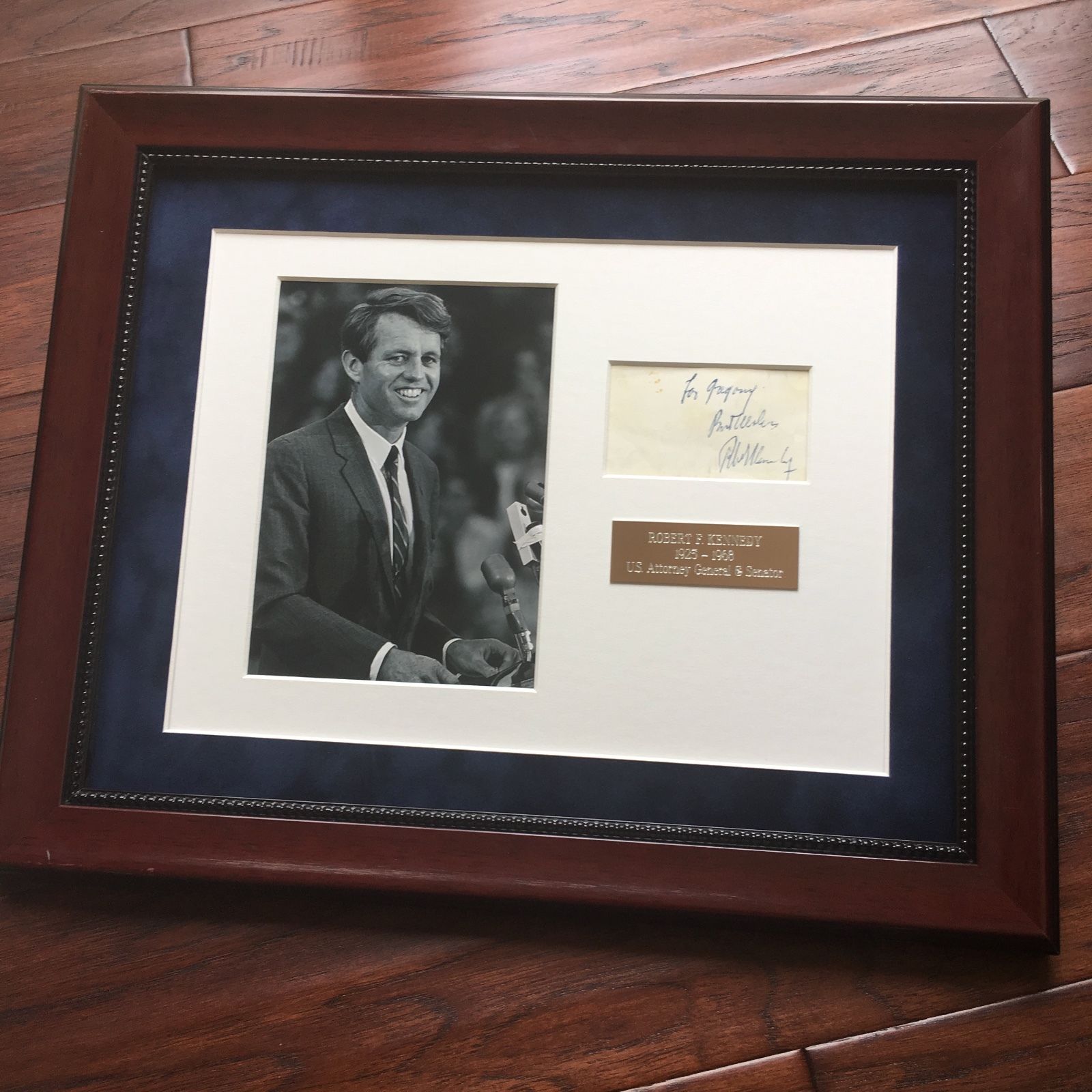 ROBERT F. KENNEDY * JSA COA * Scarce Authentic AUTOGRAPH Card SIGNED