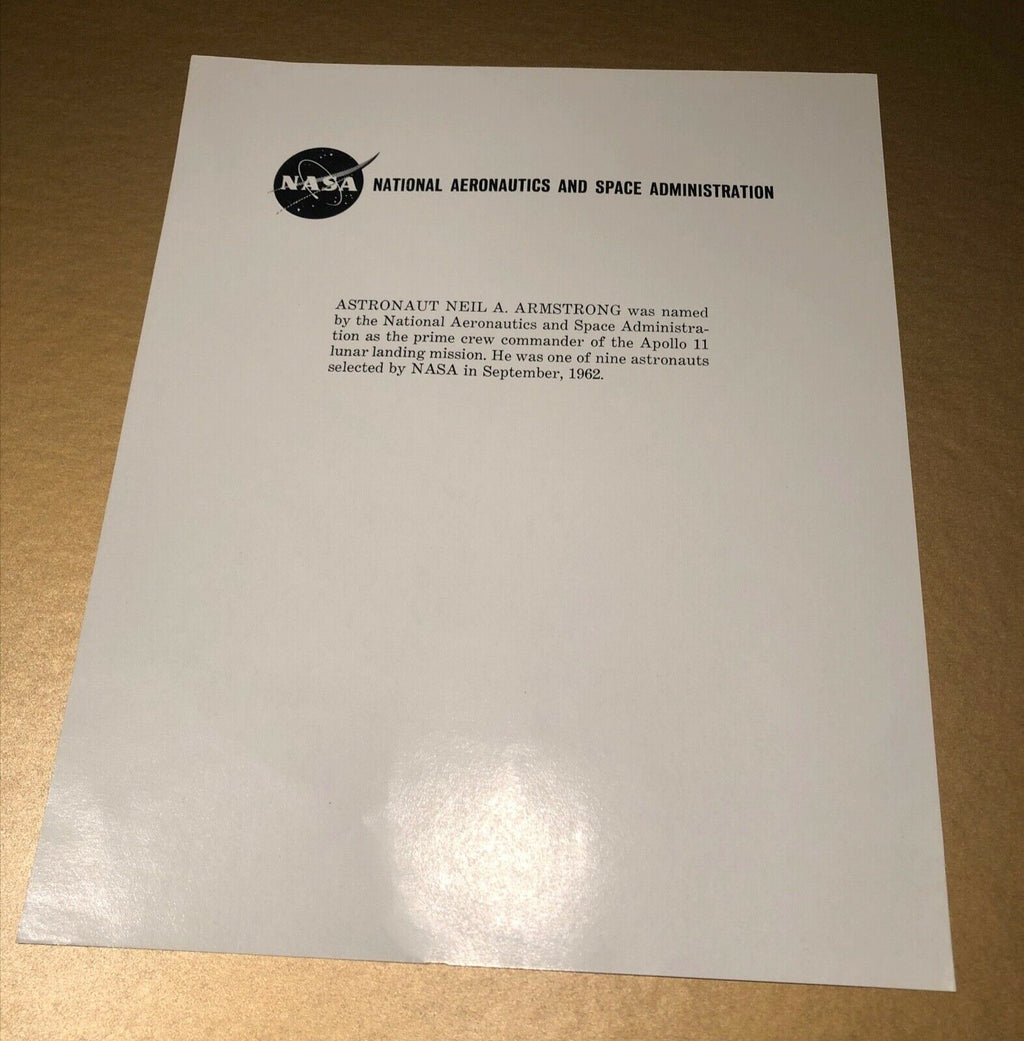 NEIL ARMSTRONG * BECKETT BAS * AUTOGRAPH WSS NASA LITHO * Apollo 11 Signed
