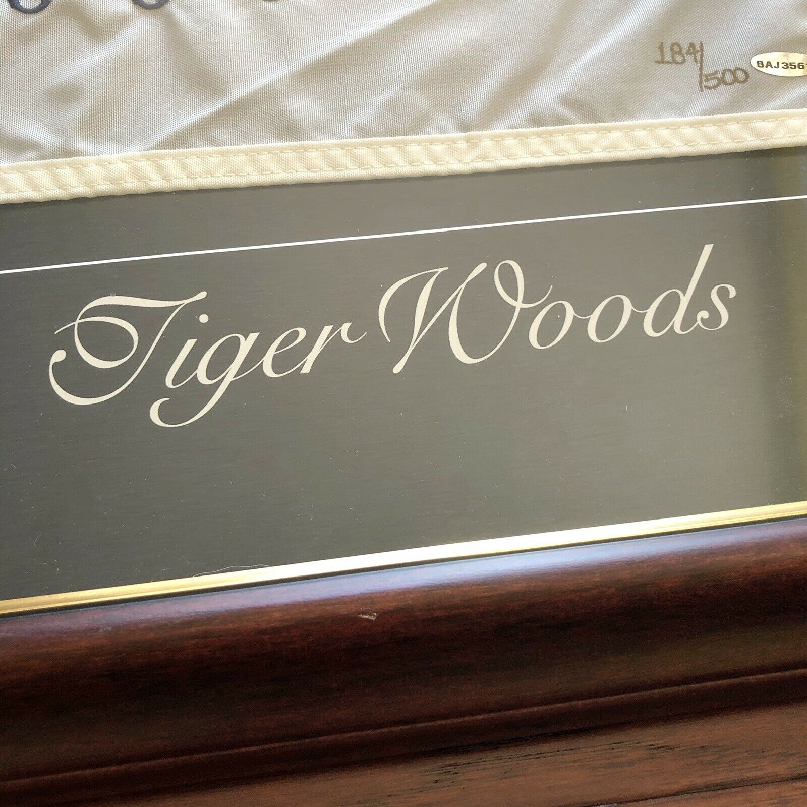 TIGER WOODS * UDA * Signed Pin Flag 2000 Valhalla Autograph Framed * Upper Deck