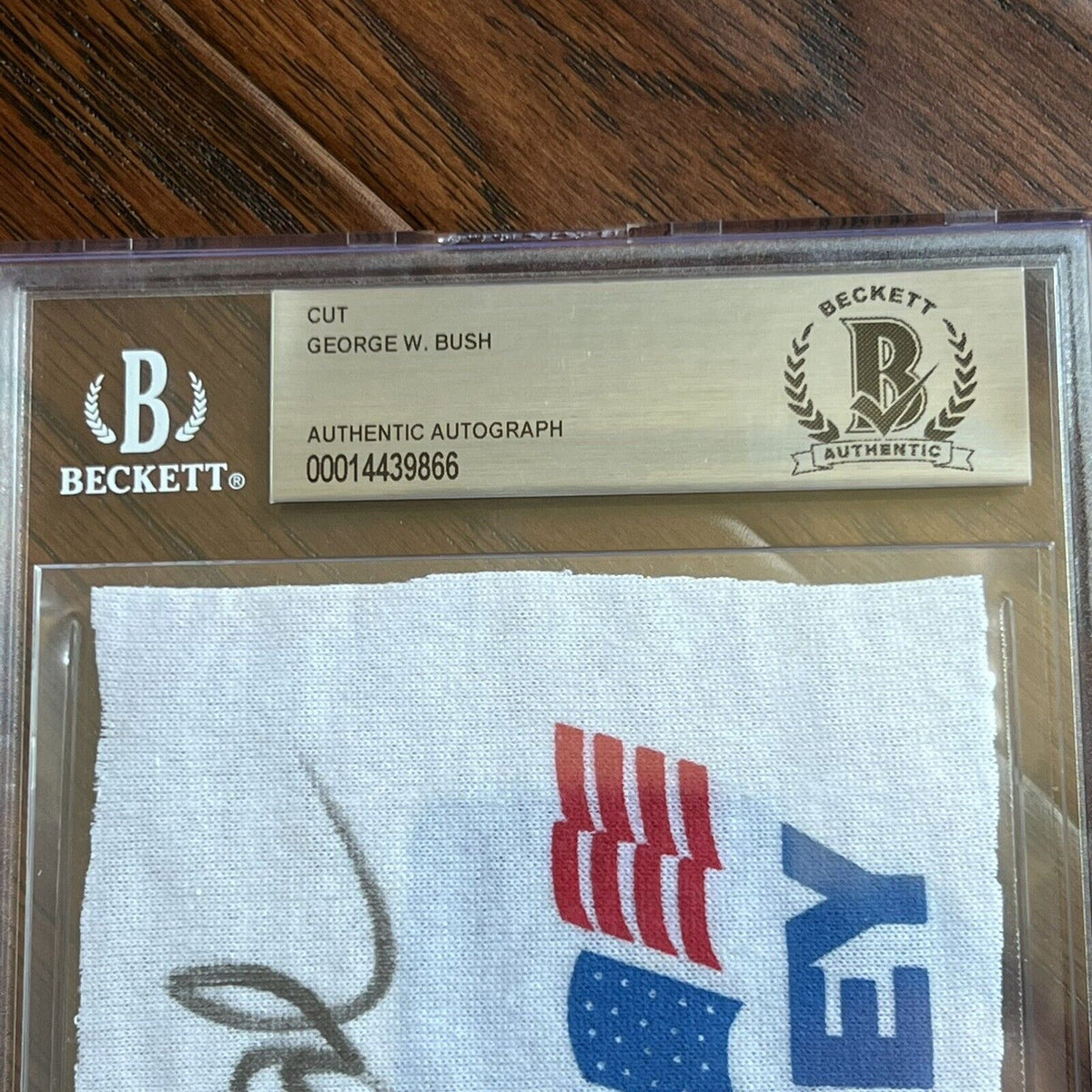 GEORGE W. BUSH * BAS Beckett Slab * Cut Autograph Signature Signed on Fabric