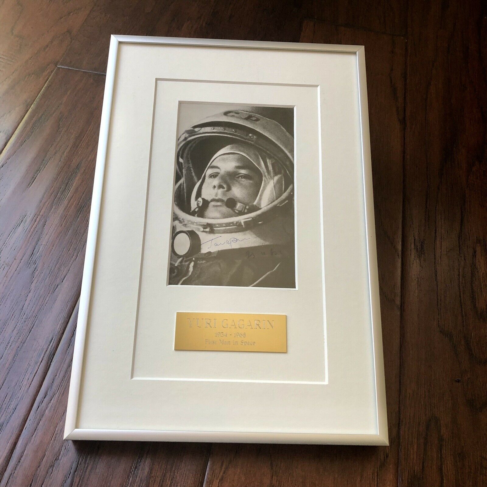 YURI GAGARIN * ZARELLI LOA * Autograph SPACE SUIT PORTRAIT Signed Photo * Vostok