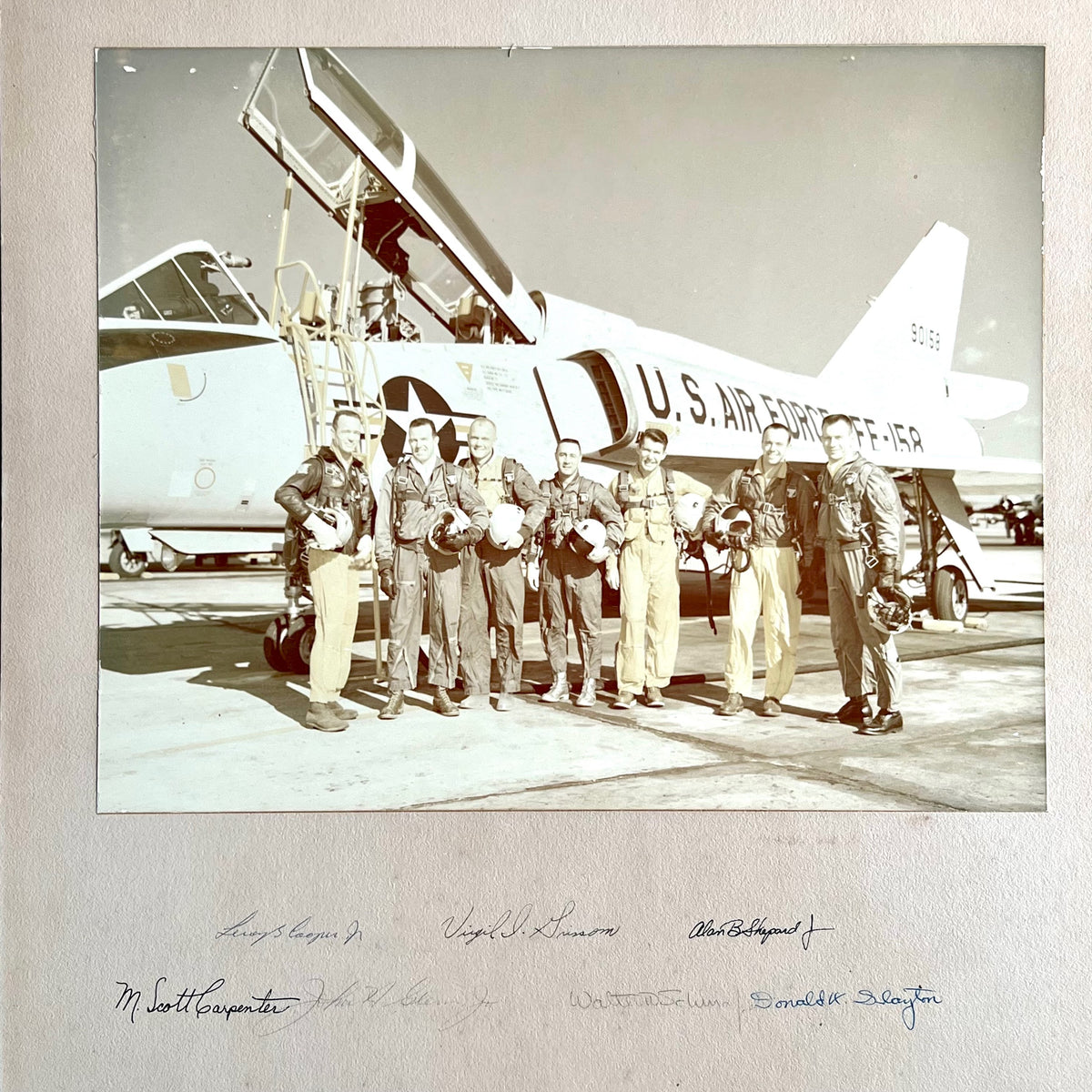MERCURY 7 * PSA * Autograph 16x20 Presentation Photo Signed * Gus Grissom Seven