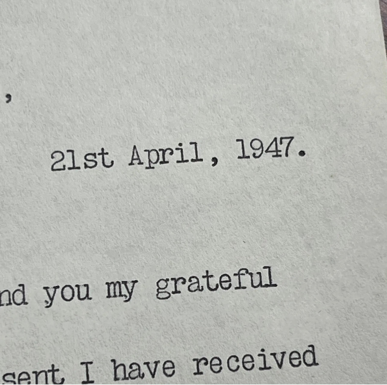 QUEEN ELIZABETH II * JSA LOA * Signed Letter Re 21st Birthday Gift Autograph