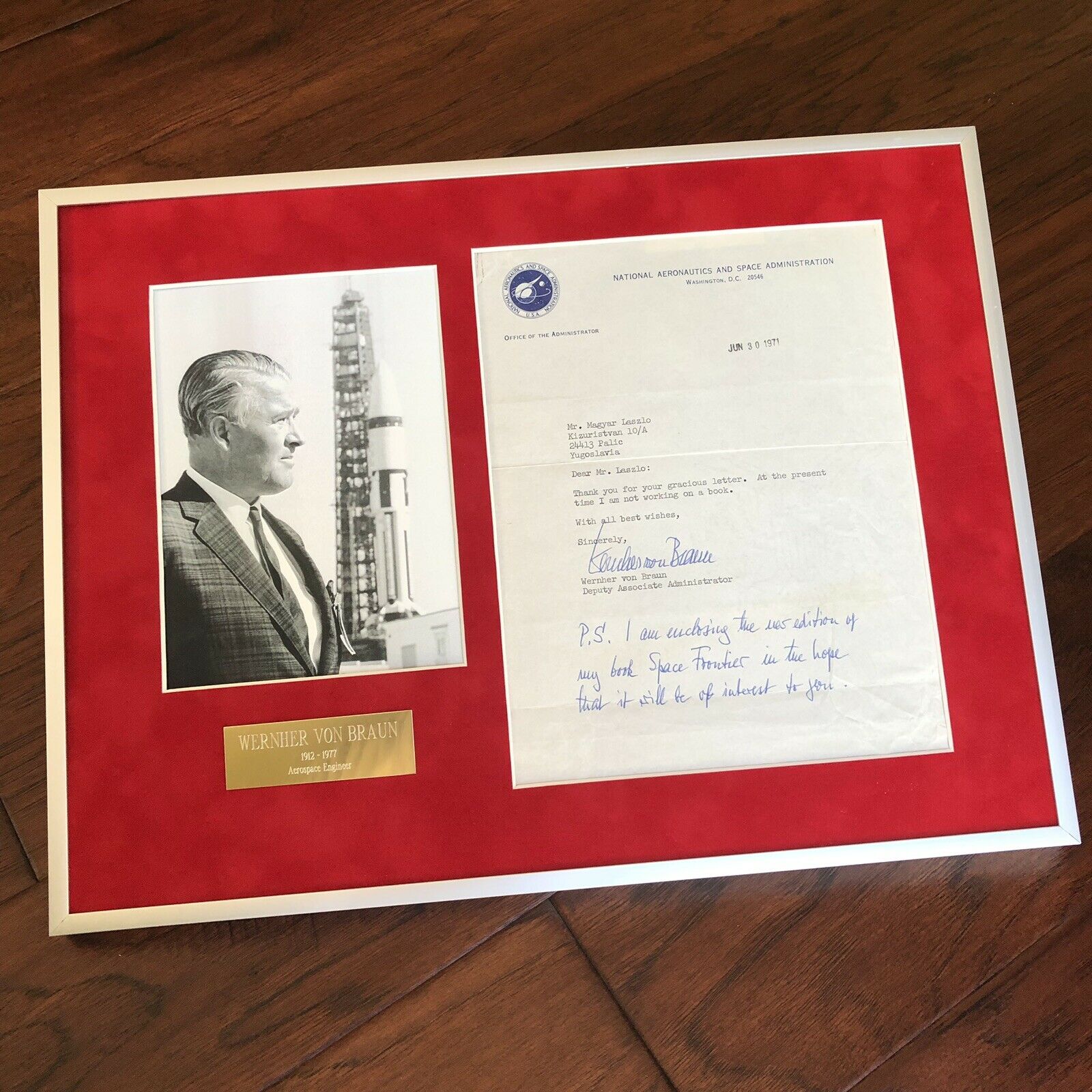 WERNHER VON BRAUN * Signed "Space Frontier" NASA Letter Postscript * Autograph