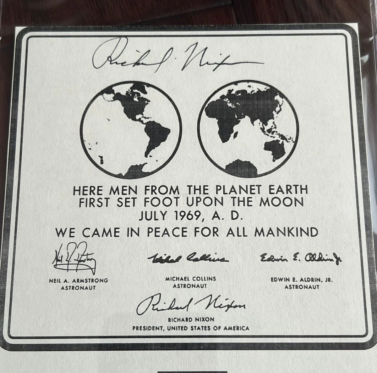 RICHARD NIXON * PSA/DNA * Autograph APOLLO 11 Earth Plaque Signed * KAPTON FOIL