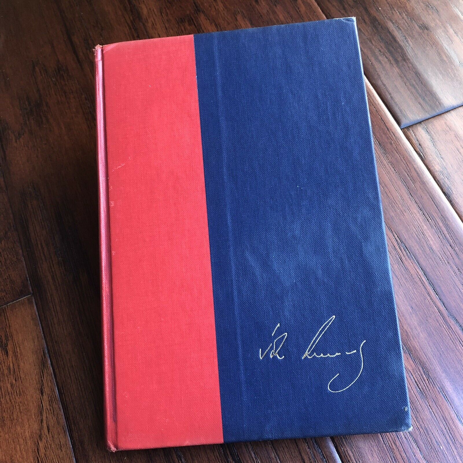 JOHN F. KENNEDY * JSA LOA * 1961 Signed AS PRESIDENT Book Profiles * Autograph