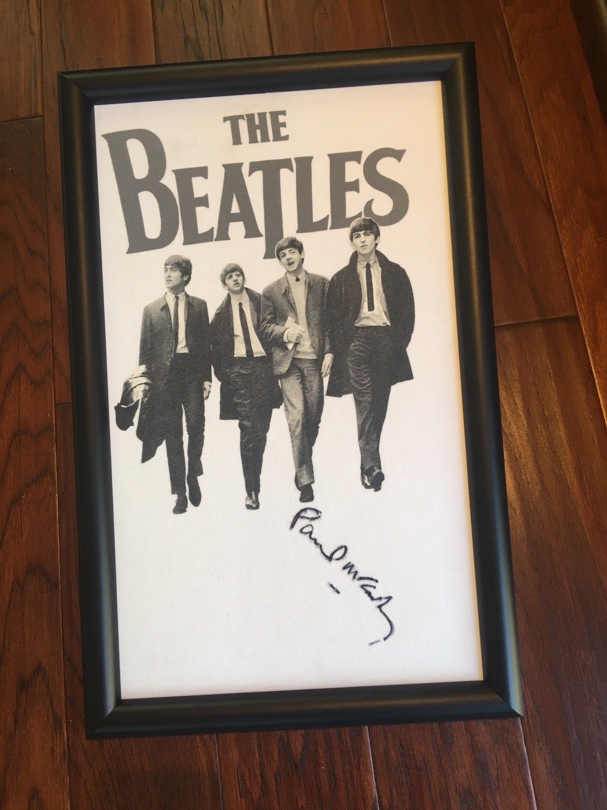 PAUL MCCARTNEY * BEATLES * AUTOGRAPH Fabric Banner SIGNED * COA