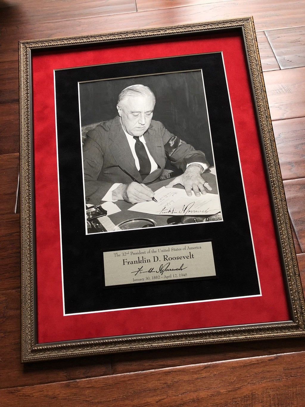 FRANKLIN D. ROOSEVELT * Signed DECLARING WAR ON JAPAN Photo * JSA COA Autograph