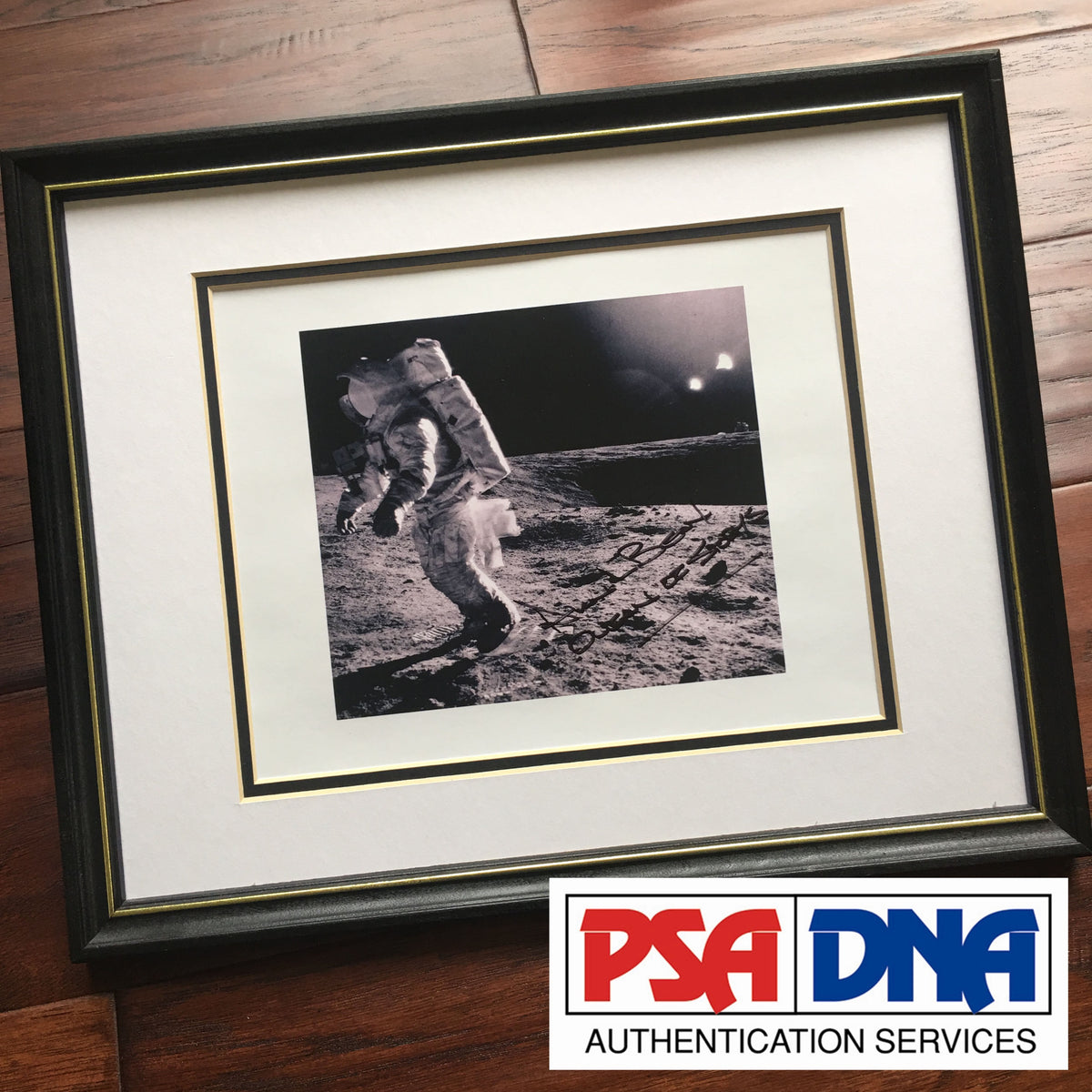 ALAN BEAN * PSA/DNA * scarce AUTOGRAPH Mag photo SIGNED * Apollo 12 NASA