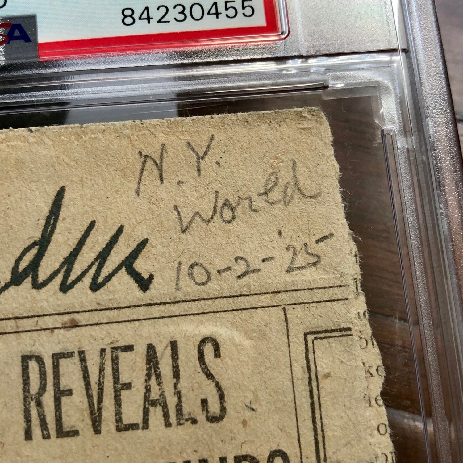 HARRY HOUDINI * PSA/DNA * Autograph Encapsulated Mind Reader Newspaper Signed *