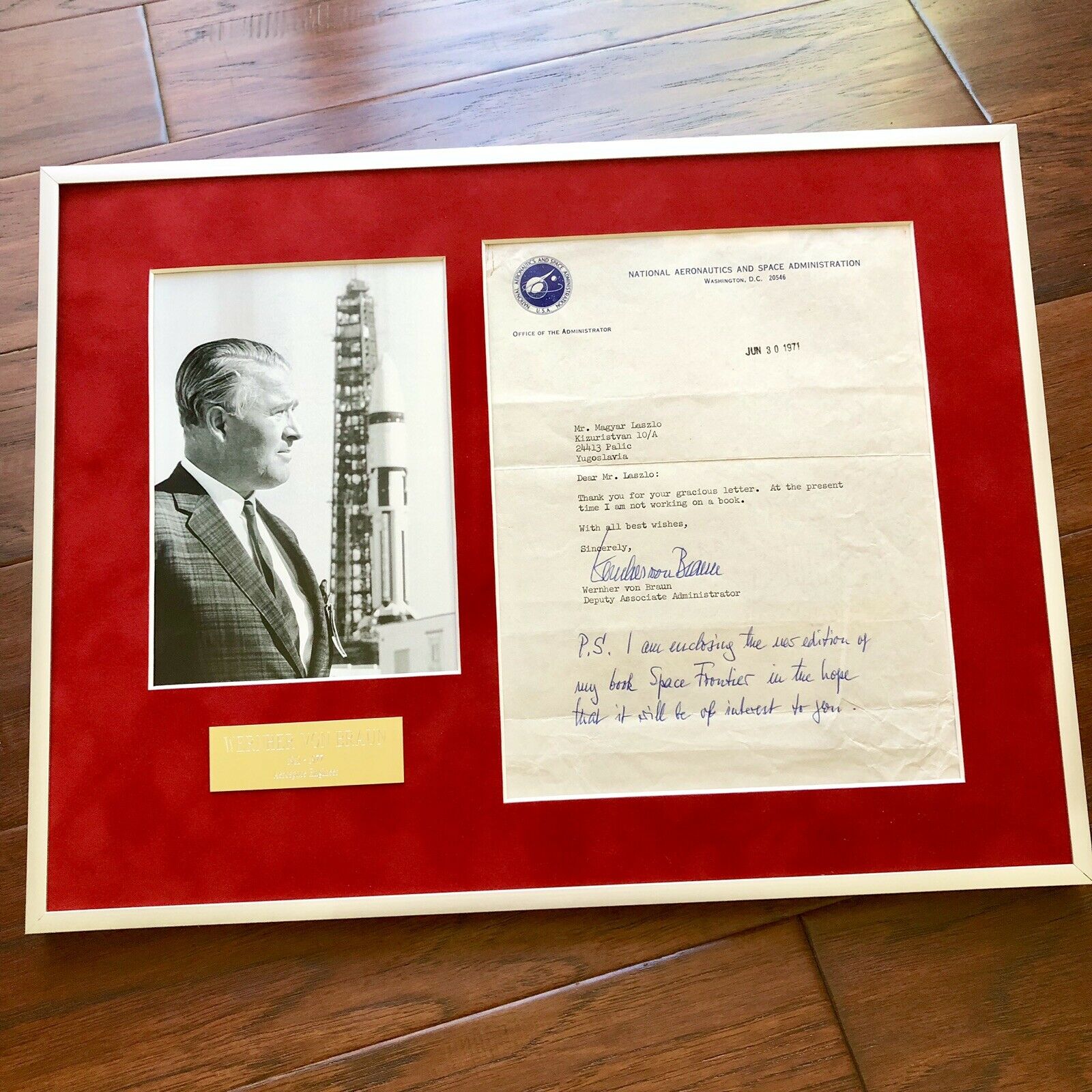 WERNHER VON BRAUN * Signed "Space Frontier" NASA Letter Postscript * Autograph