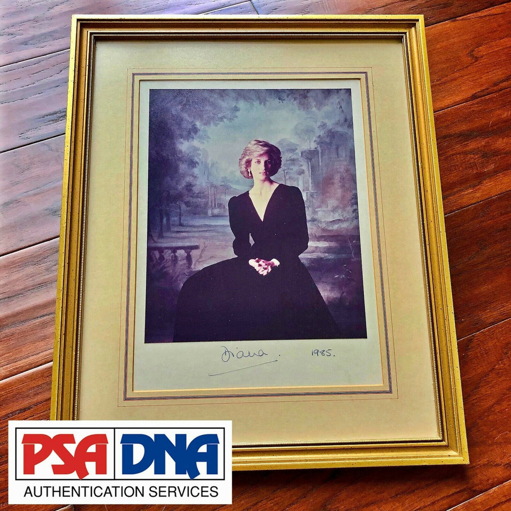 PRINCESS DIANA * PSA * AUTOGRAPH Snowdon Royal Portrait SIGNED * with Her PEN!