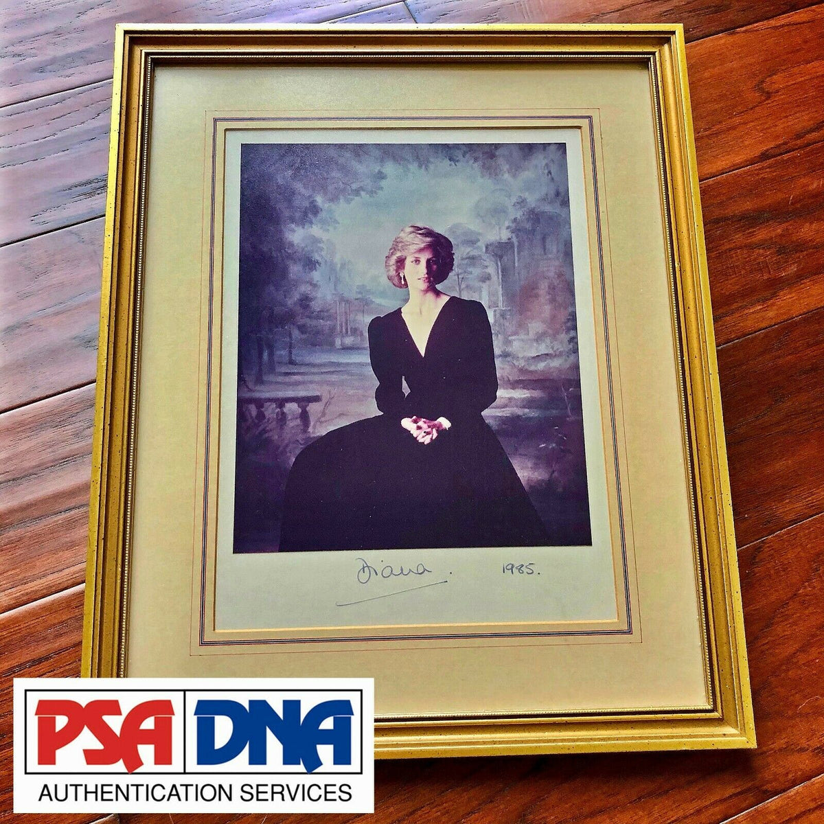PRINCESS DIANA * PSA * AUTOGRAPH Snowdon Royal Portrait SIGNED * with Her PEN!