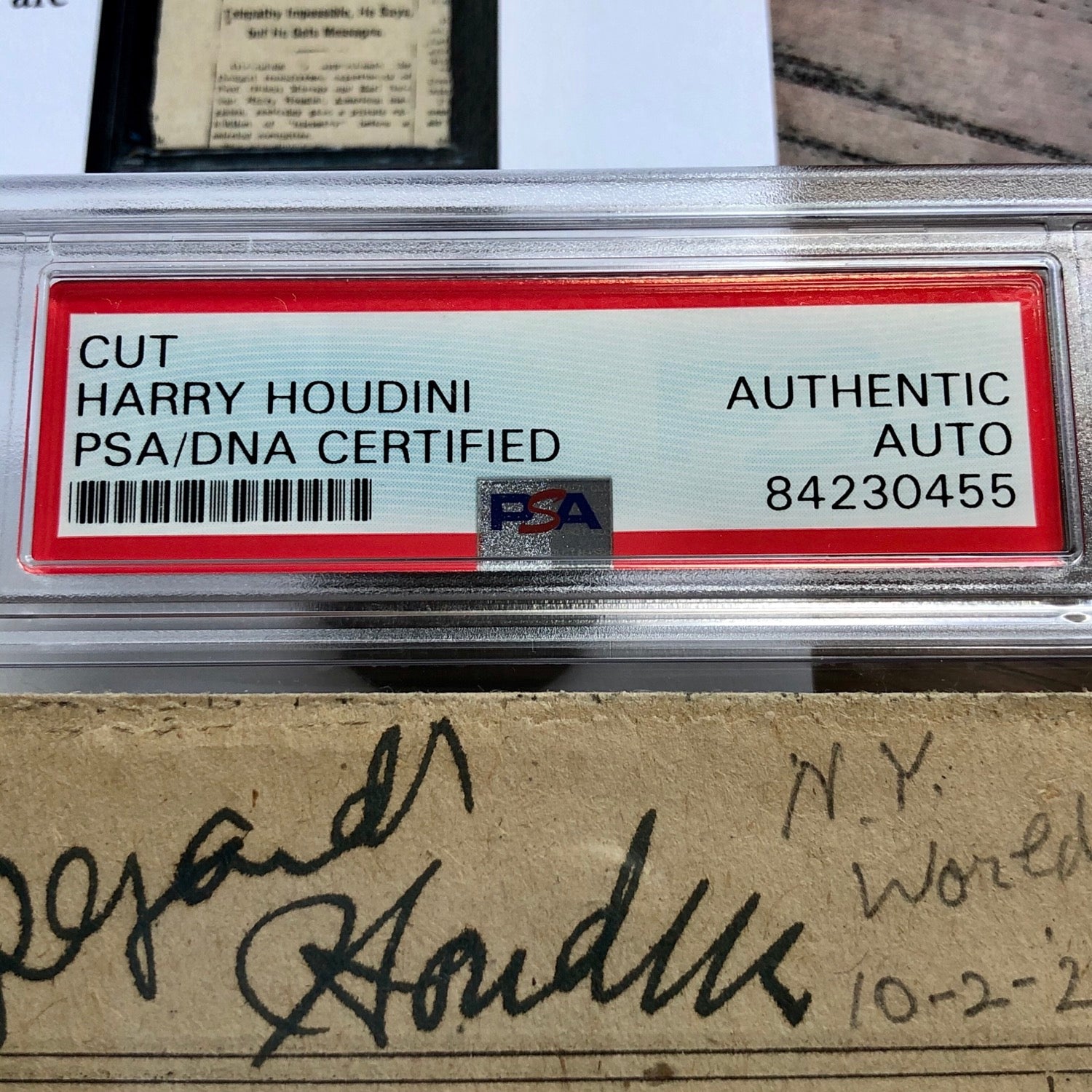 HARRY HOUDINI * PSA/DNA * Autograph Encapsulated Mind Reader Newspaper Signed *