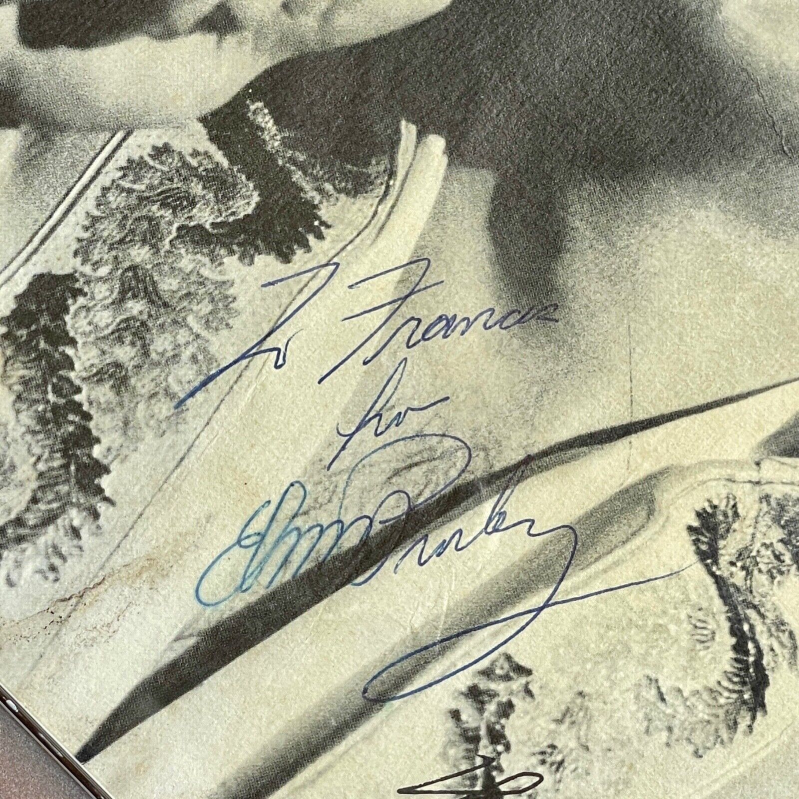 ELVIS PRESLEY * PSA/DNA * Exceptional B&W Autograph Concert Photo Signed