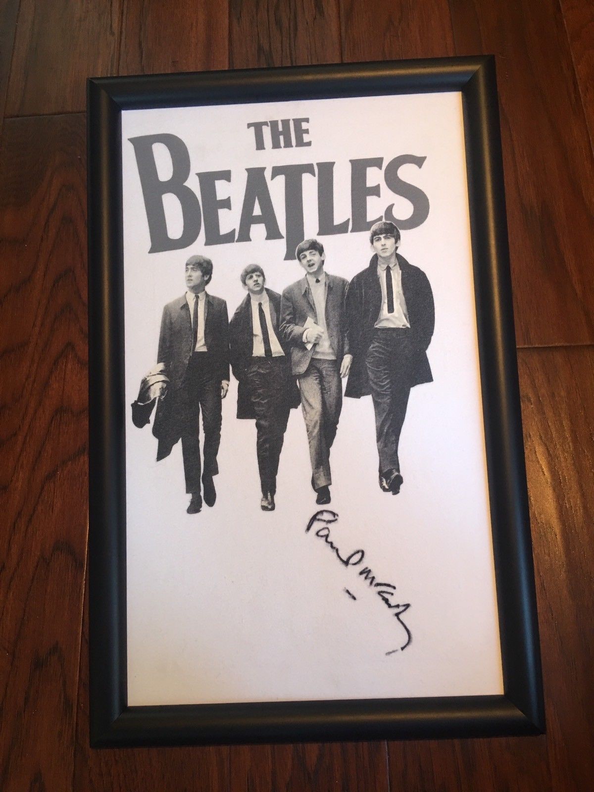 PAUL MCCARTNEY * BEATLES * AUTOGRAPH Fabric Banner SIGNED * COA