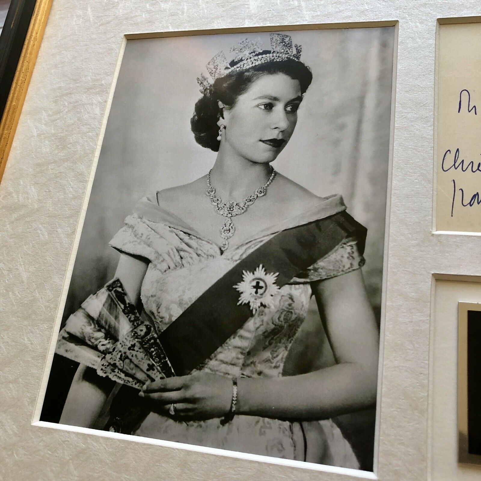 QUEEN ELIZABETH II * BAS LOA * Handwritten Autograph Buckingham Card SIGNED *
