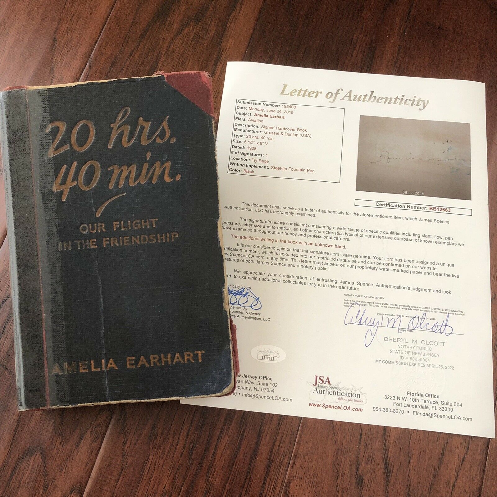AMELIA EARHART * JSA COA * Signed Copy of 20 Hrs 40 Mins * Autograph Book