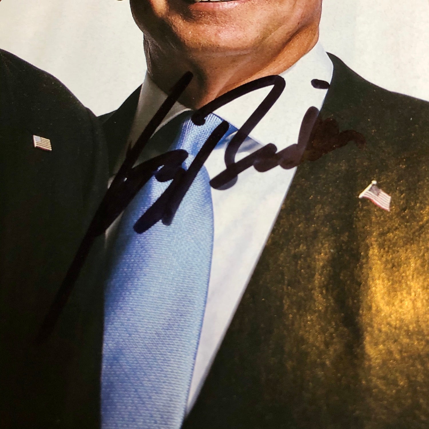 JOE BIDEN & BARACK OBAMA * JSA LOA * Signed Magazine Autograph with EXACT PROOF