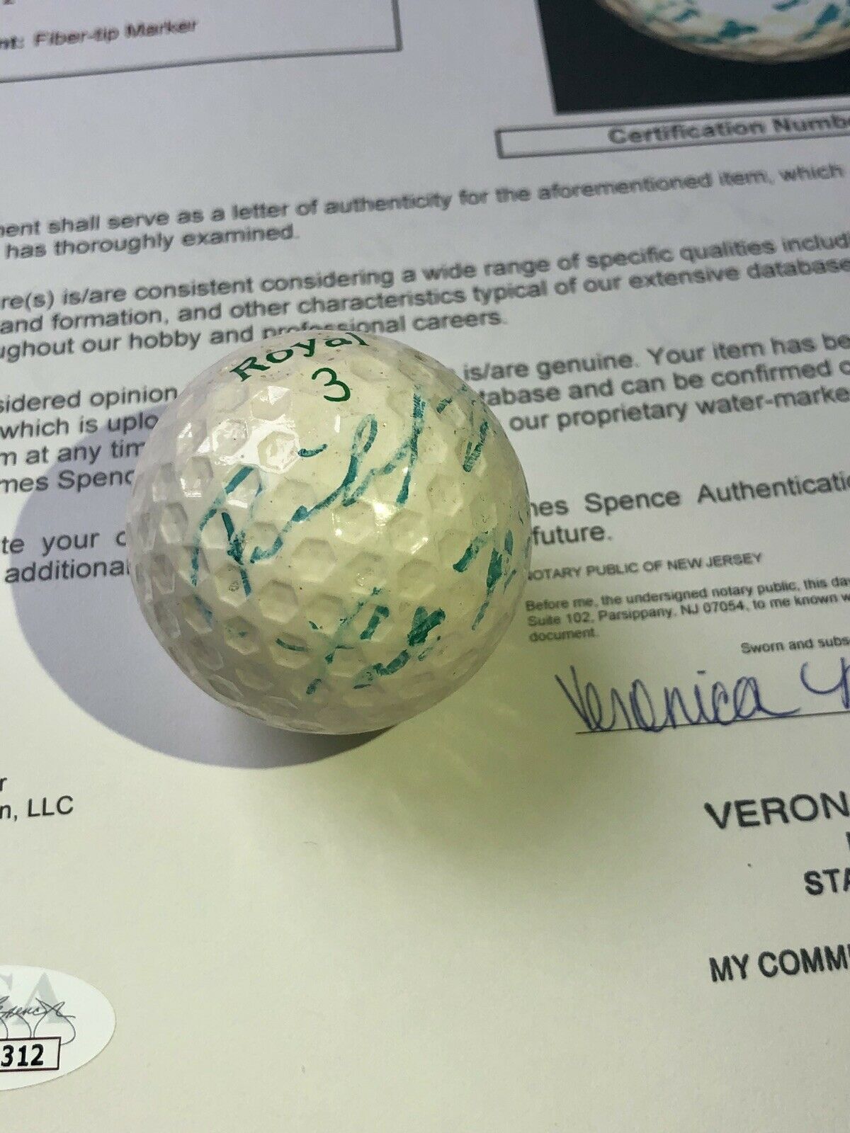 RICHARD & PATRICIA NIXON * JSA LOA * Autograph Golf Ball Signed * President