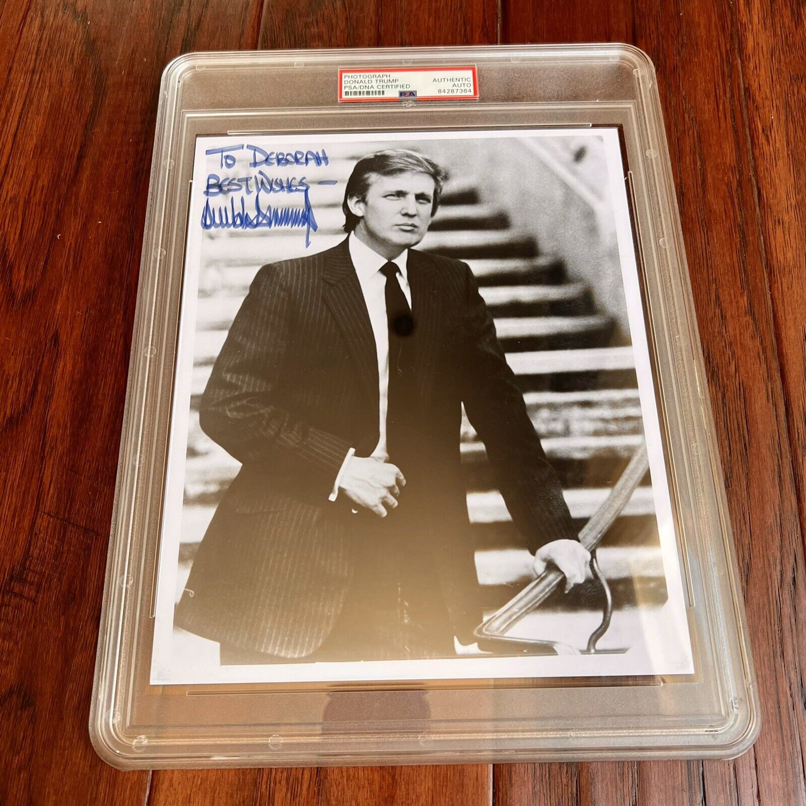DONALD TRUMP * PSA/DNA Slabbed * Early Full Signature Signed Photo Autograph