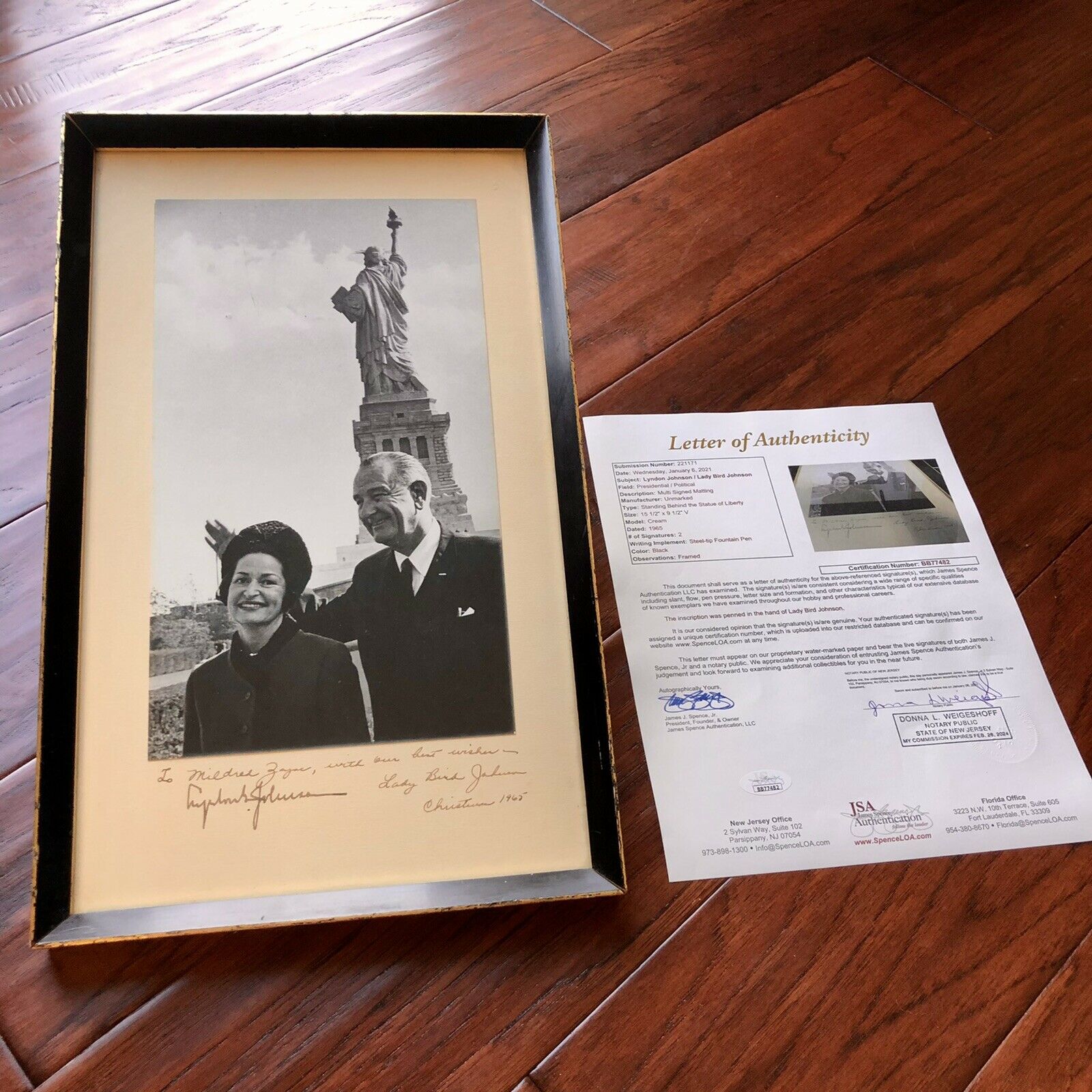 LYNDON B. JOHNSON * JSA LOA * Autograph Christmas Photograph Signed AS PRESIDENT