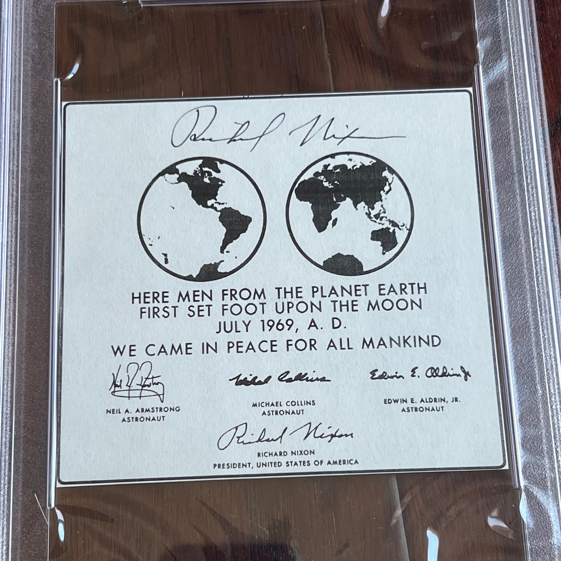 RICHARD NIXON * PSA/DNA * Autograph APOLLO 11 Earth Plaque Signed *