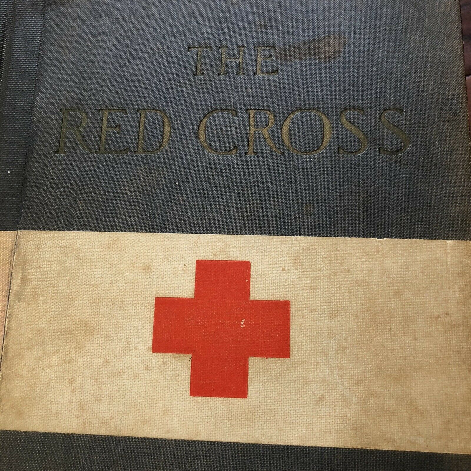 CLARA BARTON * BAS Mint 8 * Autograph The Red Cross in Peace and War Book Signed