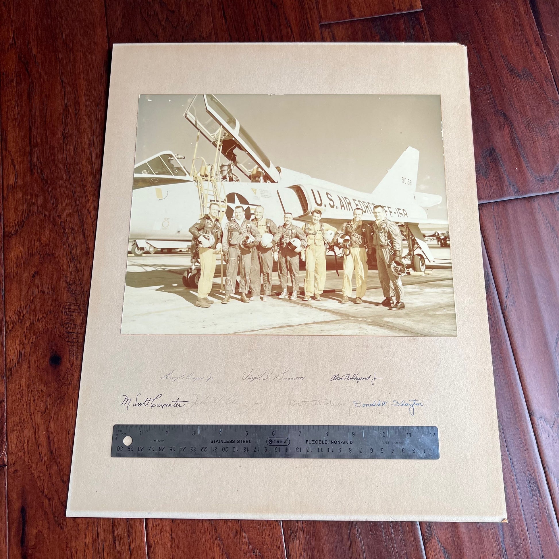 MERCURY 7 * PSA * Autograph 16x20 Presentation Photo Signed * Gus Grissom Seven