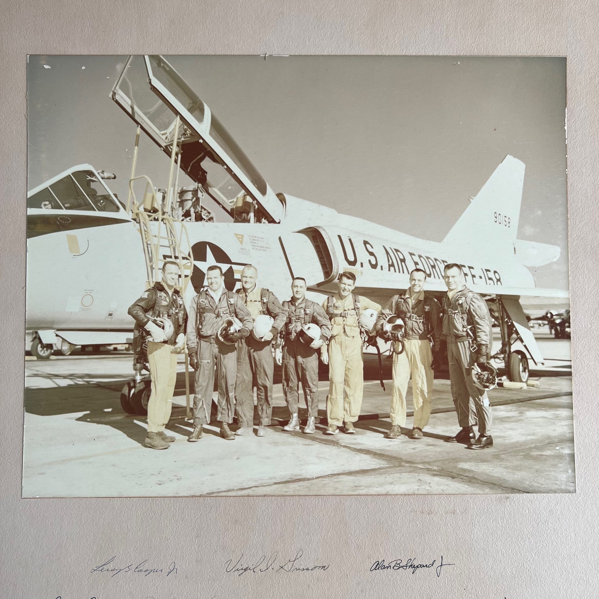 MERCURY 7 * PSA * Autograph 16x20 Presentation Photo Signed * Gus Grissom Seven