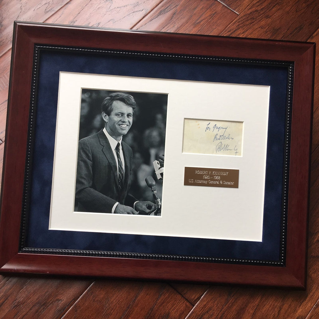 ROBERT F. KENNEDY * JSA COA * Scarce Authentic AUTOGRAPH Card SIGNED