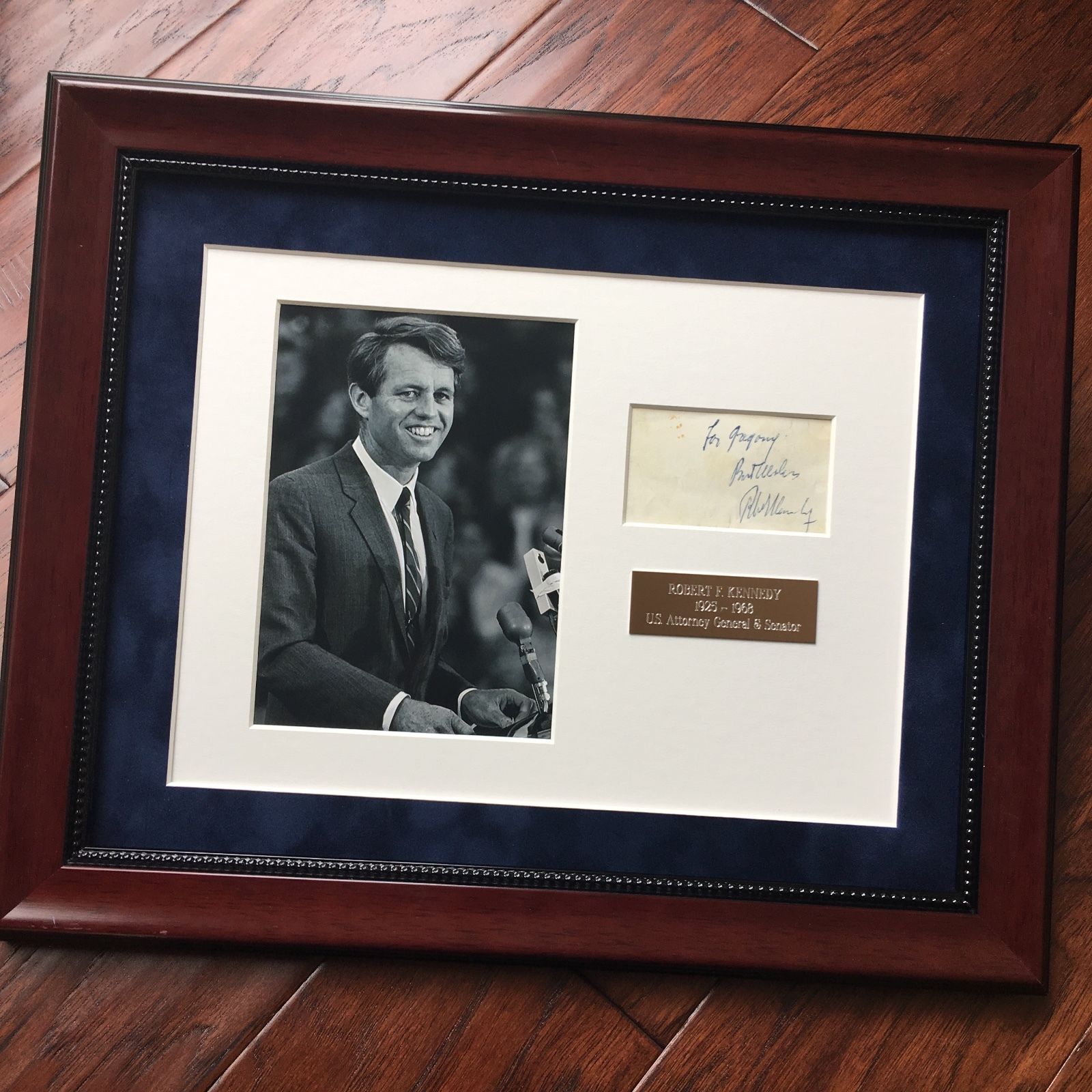 ROBERT F. KENNEDY * JSA COA * Scarce Authentic AUTOGRAPH Card SIGNED
