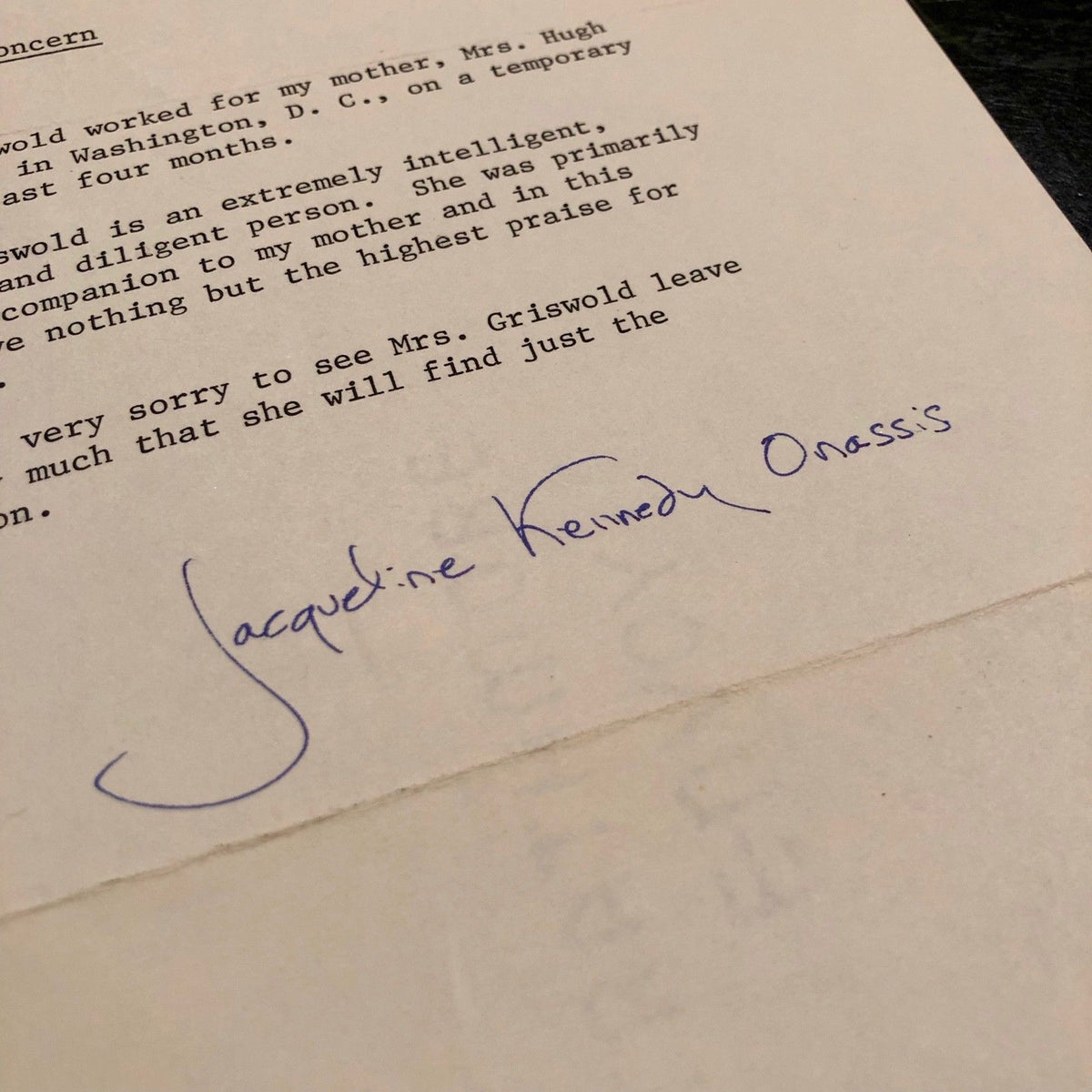 JACQUELINE KENNEDY * PSA/DNA AUTOGRAPH reference note SIGNED for Mom's Caretaker